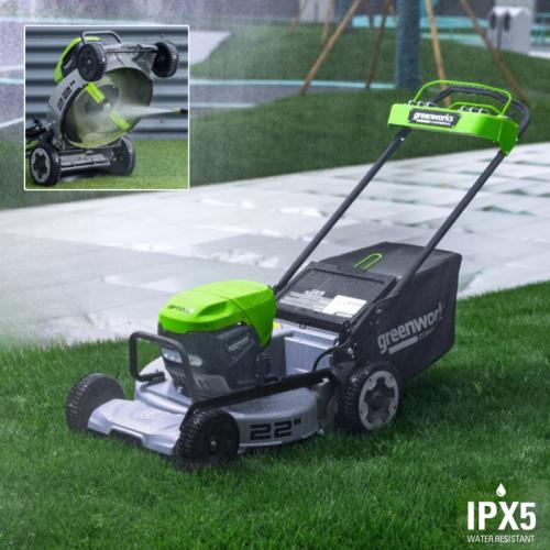 Газонокосилка Greenworks LM221S 82V (56 см) самоходная аккумуляторная, без АКБ и ЗУ