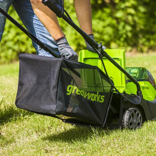 Газонокосилка Greenworks GD24LM33K4 24V (33 см) аккумуляторная, с АКБ 4 А/ч и ЗУ